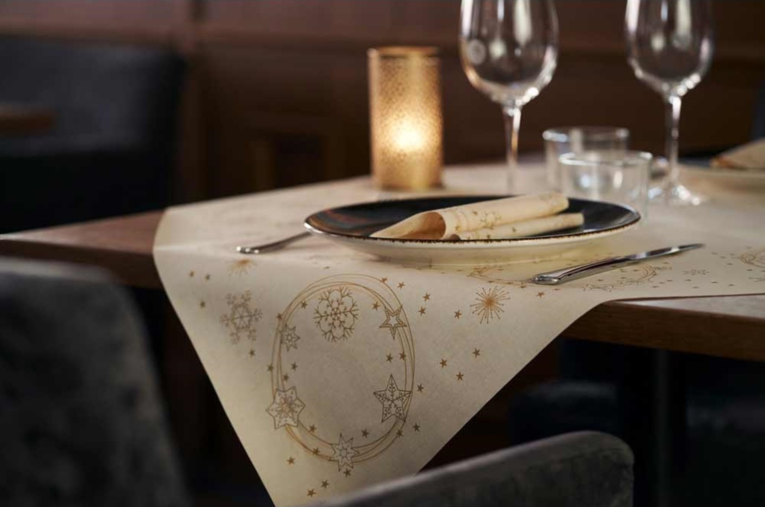 Duni Classic Servetten 40x40cm 4-lgs 1/4-vouw Star Shine Cream Pak 50 stuks - Op is op, foto 4 van 6