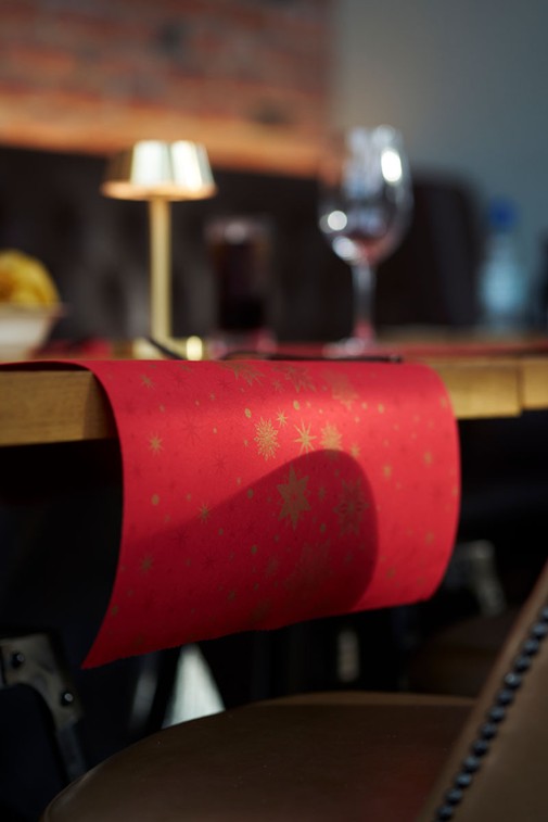 Duni Bio Dunicel Tafelloper Rol 24mx40cm (Perforatie 1,20m) Stargazing Red, foto 3 van 4